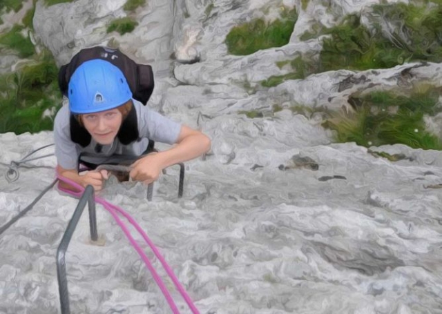  莫里耶纳铁索攀岩